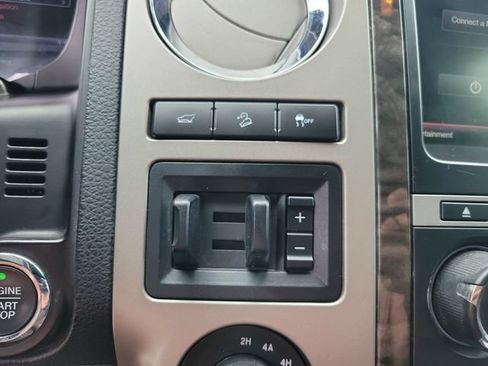 Used 2015 Ford Expedition Limited w/ Equipment Group 301A AWD/4WD image 28