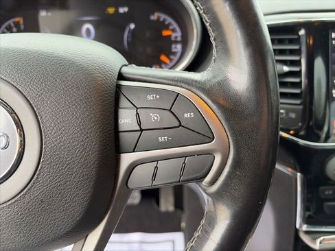 Used 2020 Jeep Grand Cherokee Overland image 27