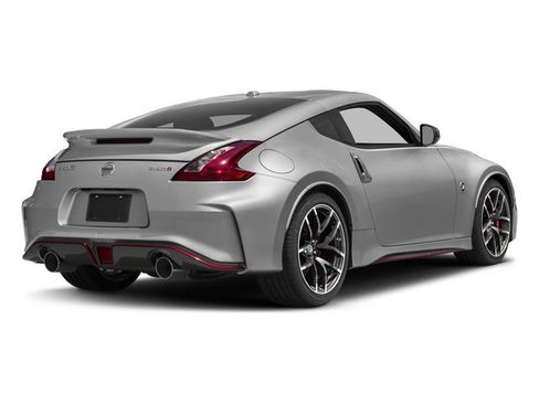 Used 2016 Nissan 370Z NISMO RWD image 5