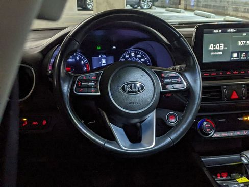 Used 2021 Kia Forte EX image 14