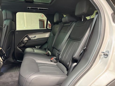 Used 2026 Land Rover Range Rover Sport SE AWD/4WD image 27