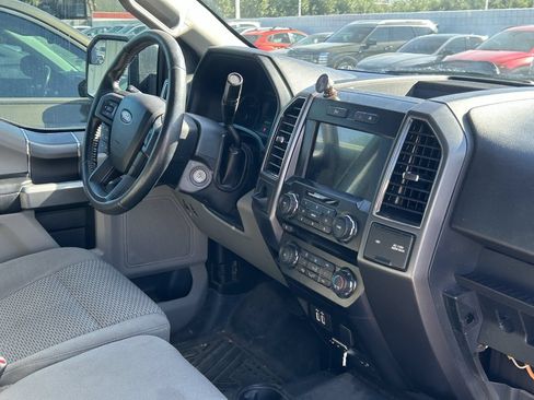 Used 2017 Ford F150 XLT w/ Equipment Group 302A Luxury RWD image 9