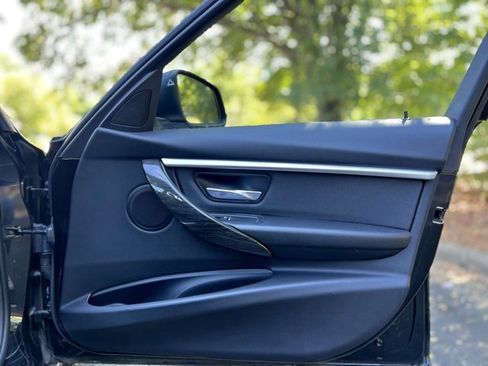 Used 2018 BMW 330i xDrive Sedan image 24