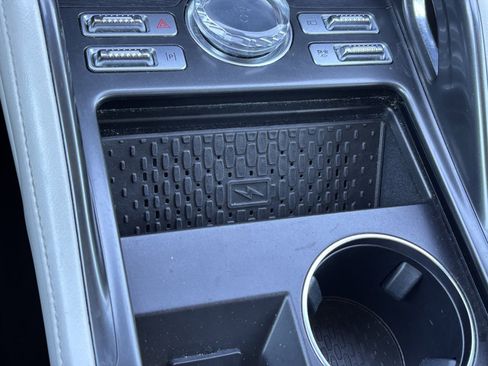 Used 2024 Lincoln Nautilus Reserve image 23