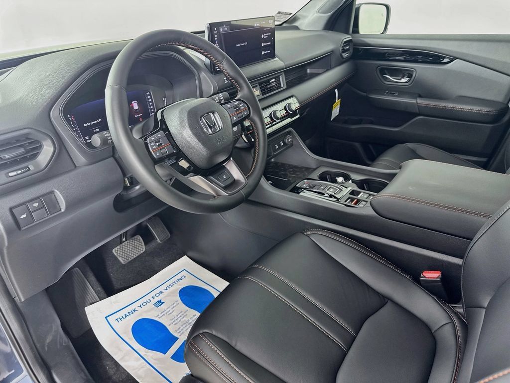New 2026 Honda Pilot TrailSport image 9