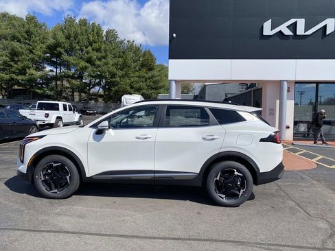New 2026 Kia Sportage EX AWD/4WD image 2