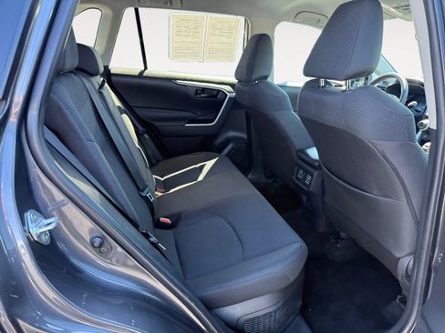 Used 2025 Toyota RAV4 LE AWD/4WD image 18