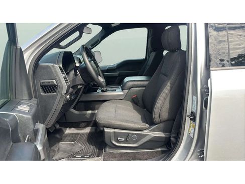 Used 2018 Ford F150 XLT w/ Equipment Group 302A Luxury AWD/4WD image 9