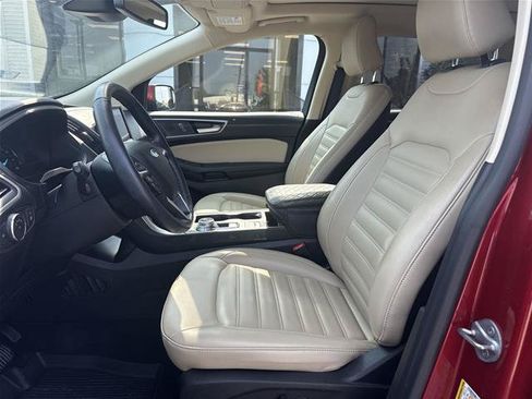 Certified 2022 Ford Edge SEL w/ Convenience Package AWD/4WD image 4