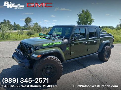 Used 2023 Jeep Gladiator Sport AWD/4WD image 1