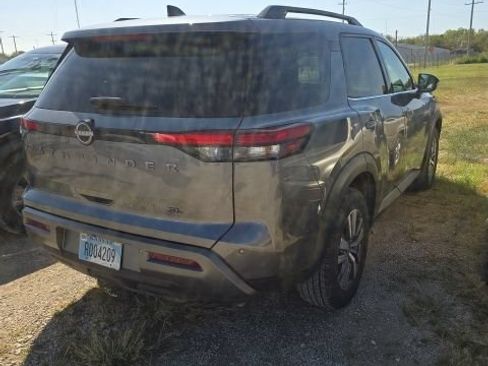 Used 2026 Nissan Pathfinder SL FWD image 4