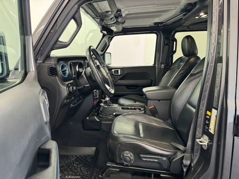 Used 2021 Jeep Wrangler Unlimited Rubicon 4xe image 4