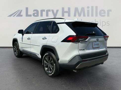 Used 2023 Toyota RAV4 Limited AWD/4WD image 3