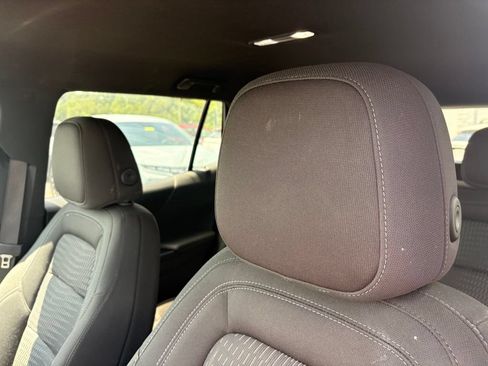 Used 2025 Chevrolet Equinox LT AWD/4WD image 23