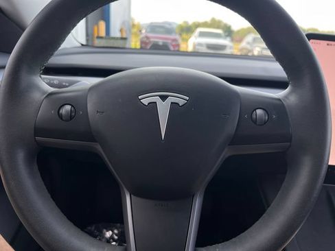 Used 2023 Tesla Model 3 Standard Range RWD image 17