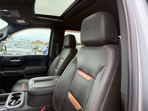 Used 2020 GMC Sierra 1500 AT4 w/ Off-Road Performance Package AWD/4WD image 12