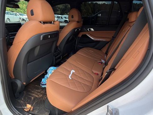 Used 2024 BMW X5 sDrive40i RWD image 24