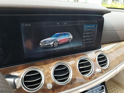 Used 2018 Mercedes-Benz E 400 4MATIC Wagon image 46