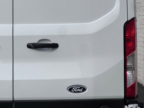 New 2026 Ford Transit 250 148 Medium Roof Extended AWD image 13
