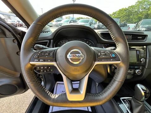 Used 2020 Nissan Rogue SL w/ Premium Package AWD/4WD image 25