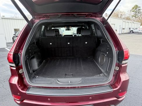 Used 2021 Jeep Grand Cherokee Laredo X image 9