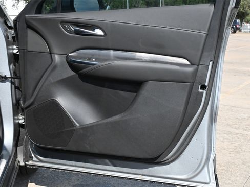 New 2025 Cadillac XT4 Premium Luxury image 28