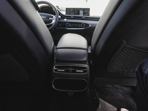 Used 2025 Genesis GV70 2.5T image 38