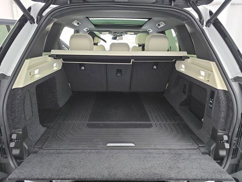 New 2026 Land Rover Range Rover SE image 12