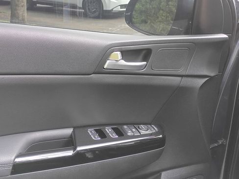 Used 2022 Kia Sportage SX FWD image 13