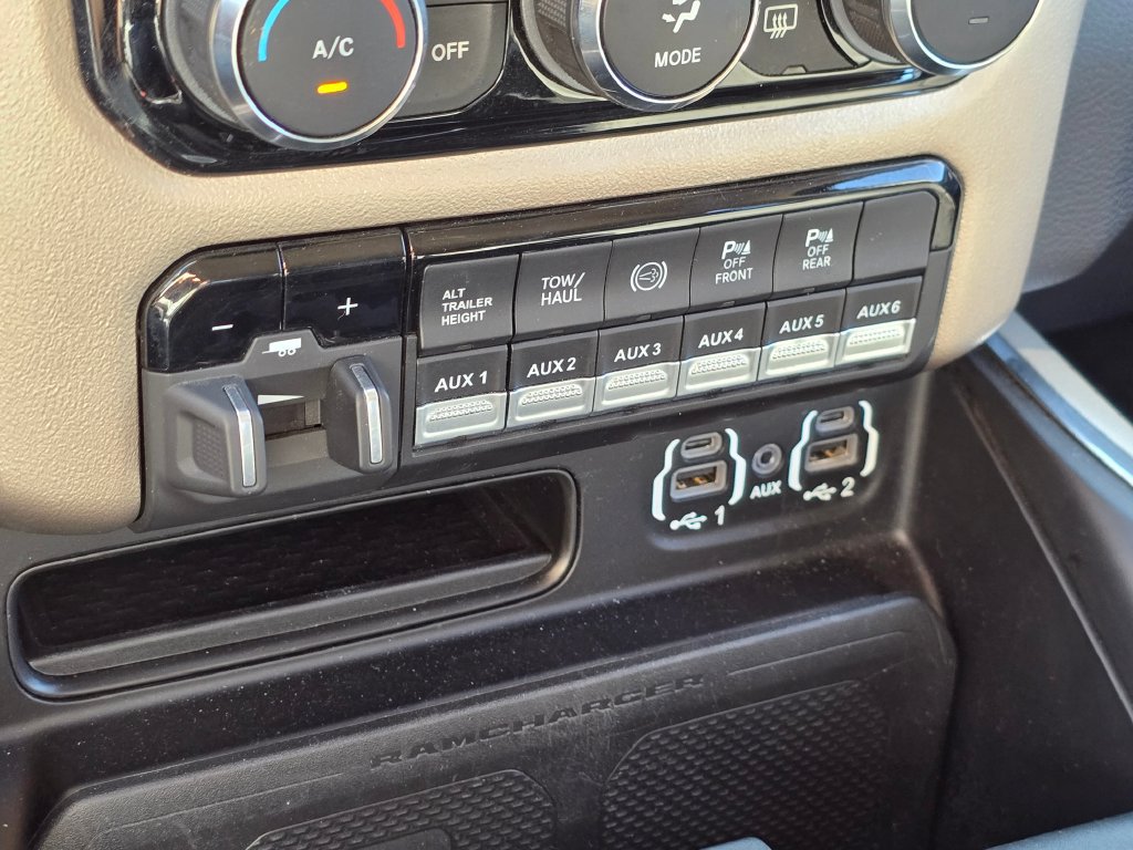 Used 2022 RAM 3500 Laramie AWD/4WD image 33