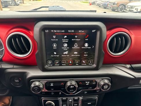 Used 2018 Jeep Wrangler Unlimited Rubicon w/ Dual Top Group AWD/4WD image 18