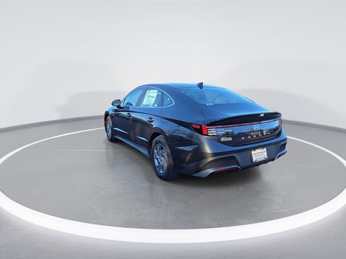 Used 2025 Hyundai Sonata SE FWD image 7