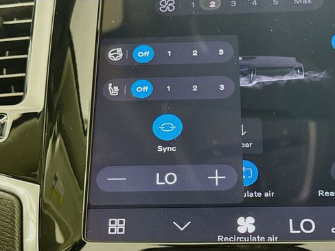 Certified 2025 Volvo XC90 B6 Plus image 20