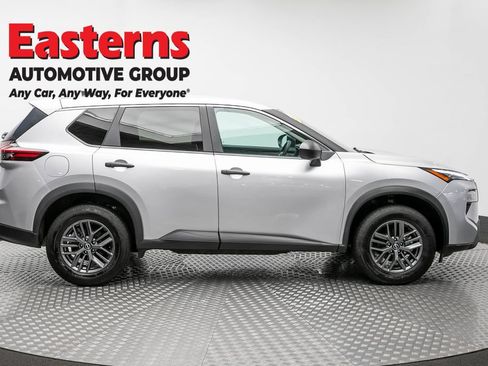 Used 2024 Nissan Rogue S FWD image 4