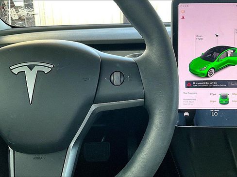 Used 2022 Tesla Model 3 Long Range AWD/4WD image 17