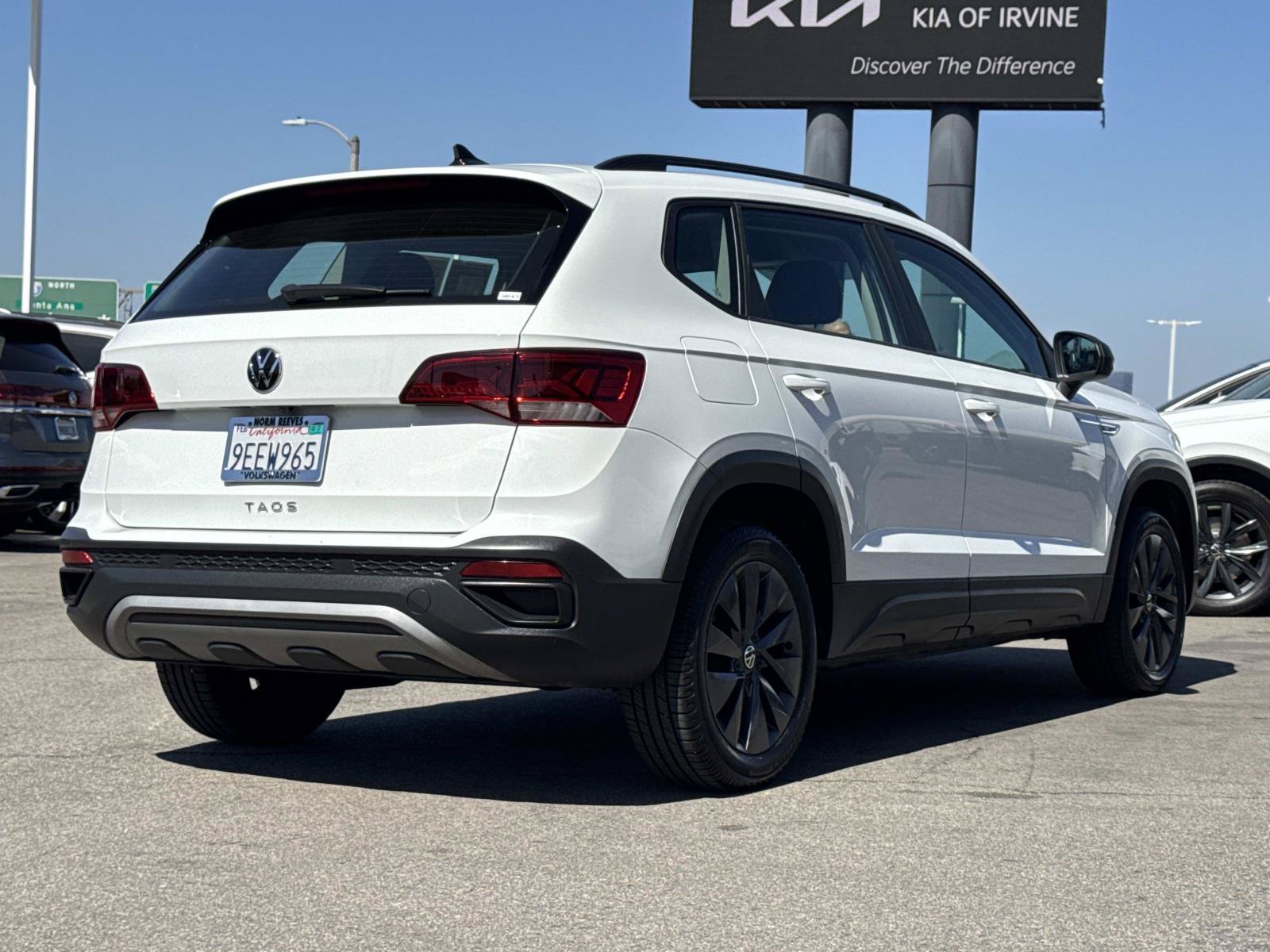 Certified 2023 Volkswagen Taos S w/ Driver Assistance Package FWD image 5