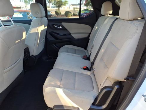 Used 2023 Chevrolet Traverse LS image 13