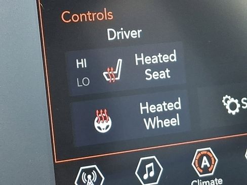 Used 2020 Jeep Compass Latitude w/ Cold Weather Group image 25