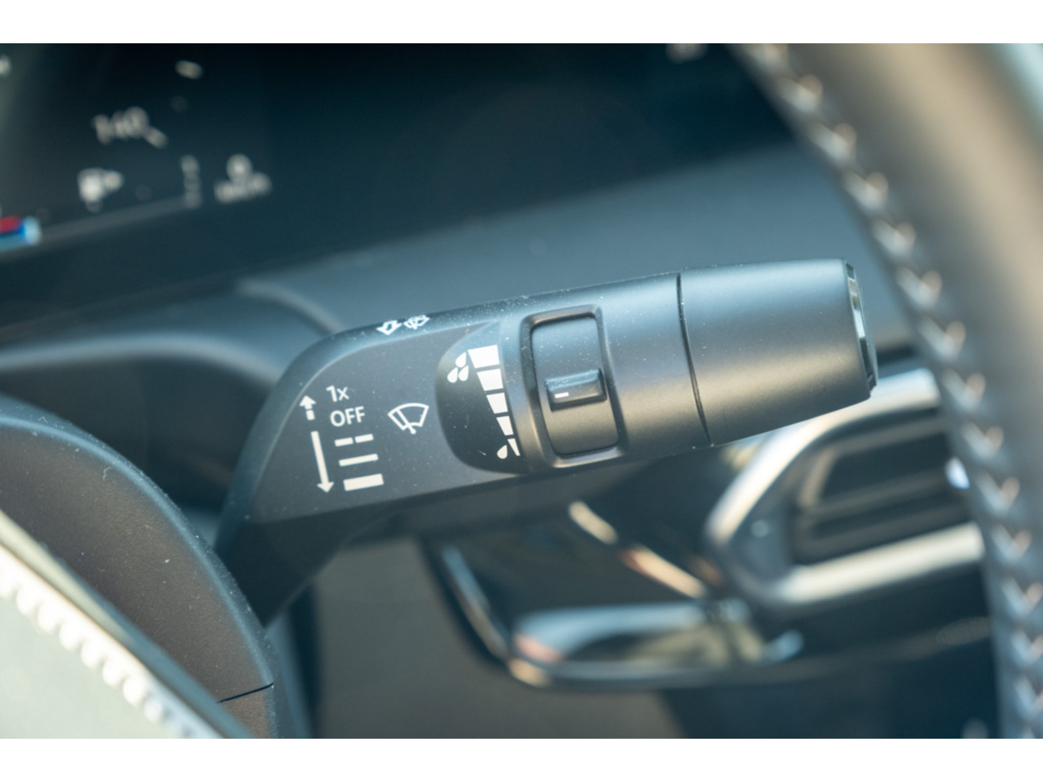 Used 2026 Nissan Sentra SV w/ SV Convenience Package FWD image 21