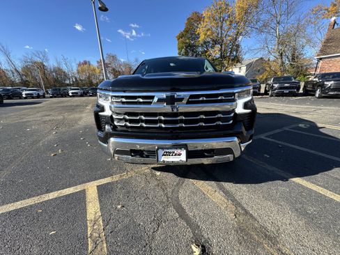 Used 2022 Chevrolet Silverado 1500 LTZ w/ LTZ Premium Package image 32