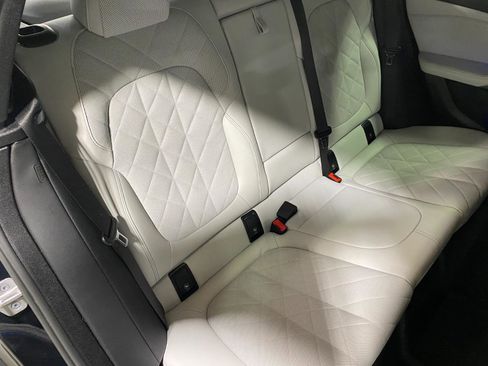 Used 2023 BMW X6 xDrive40i w/ M Sport Package image 17