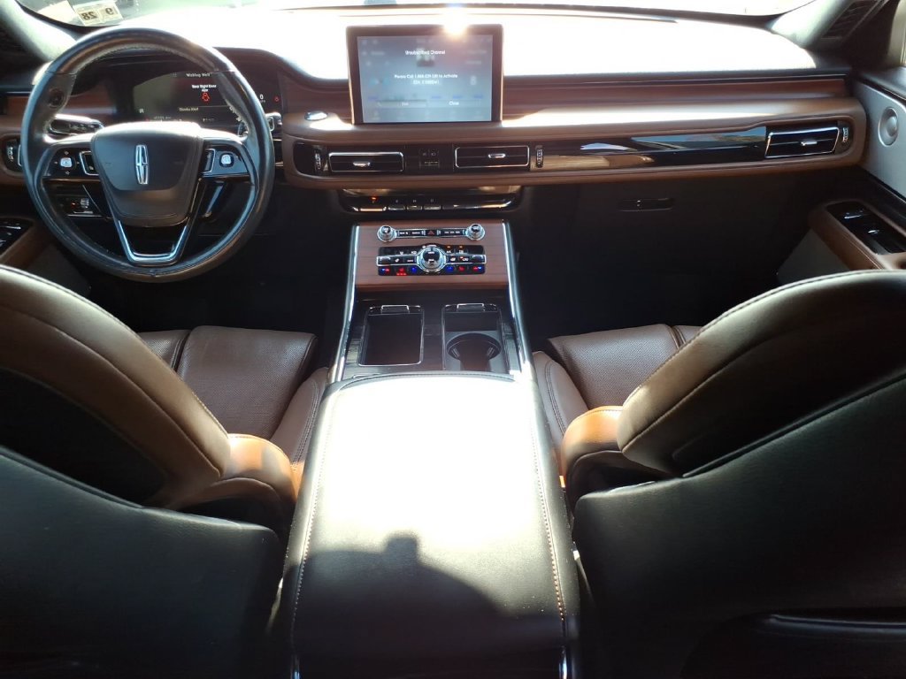 Used 2023 Lincoln Aviator Reserve w/ Equipment Group 201A AWD/4WD image 12