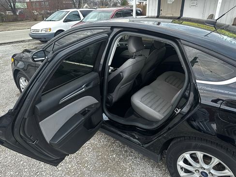 Used 2016 Ford Fusion S image 6