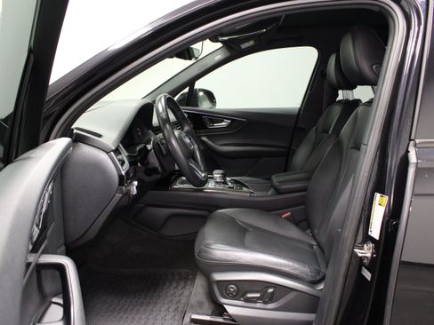 Used 2019 Audi Q7 3.0T Prestige AWD/4WD image 18