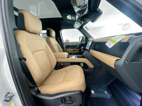 New 2026 Land Rover Defender 110 S AWD/4WD image 28