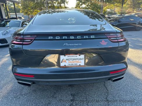 Used 2020 Porsche Panamera image 6