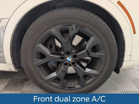 Used 2022 BMW X7 xDrive40i w/ Executive Package AWD/4WD image 21