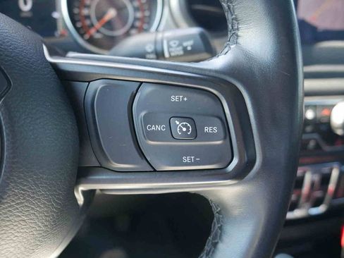 Certified 2023 Jeep Gladiator Sport AWD/4WD image 36