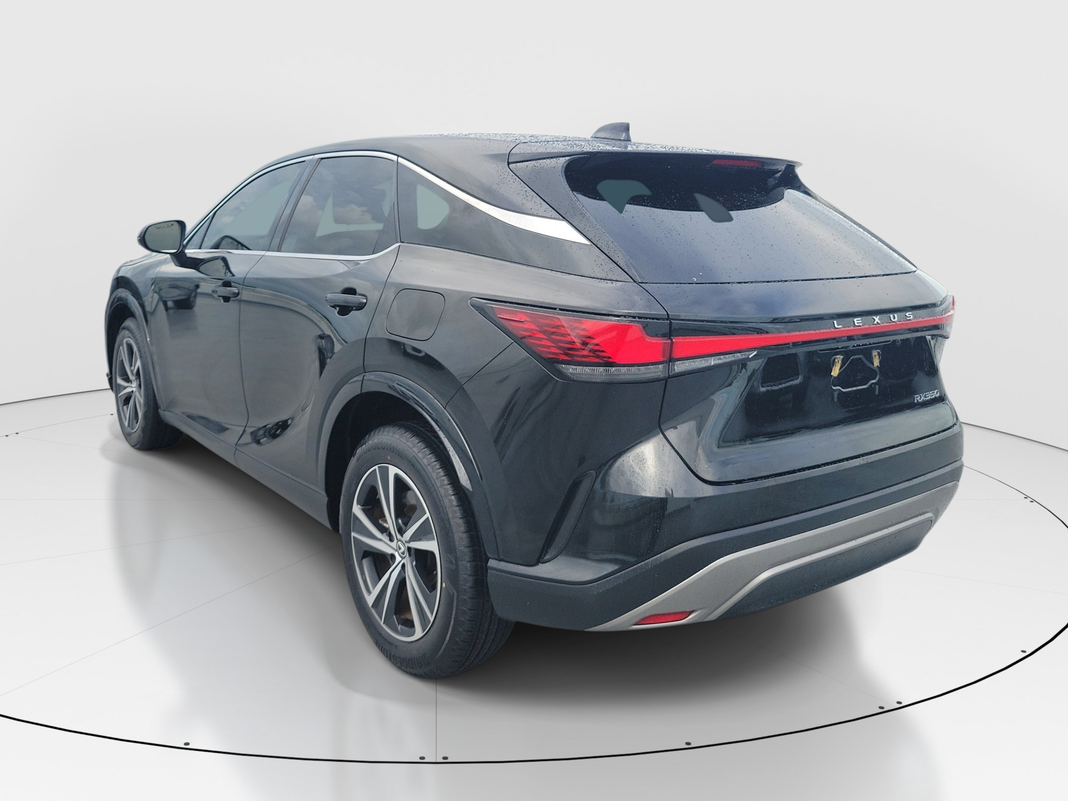 Used 2024 Lexus RX 350 FWD w/ Technology Package image 4