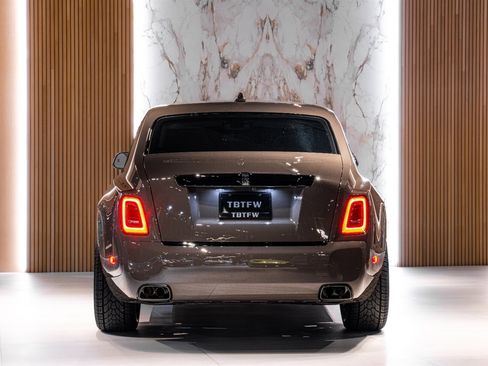 Used 2026 Rolls-Royce Phantom Sedan image 7